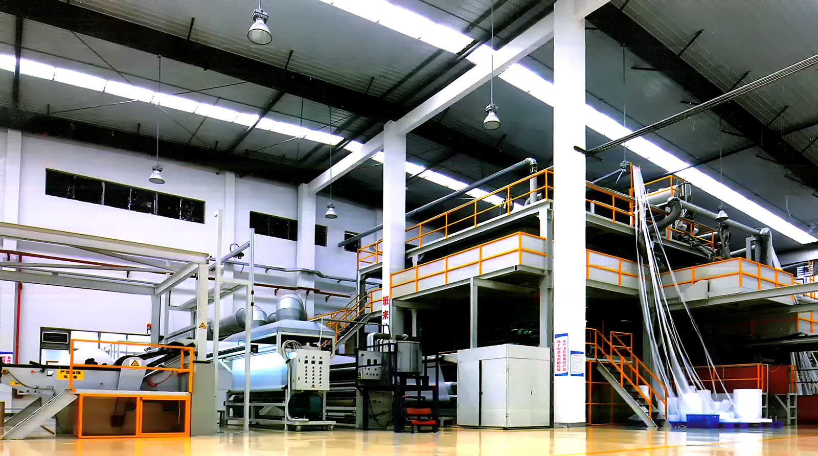 SMMS Spunmelt composite line SMMS Spunmelt composite line